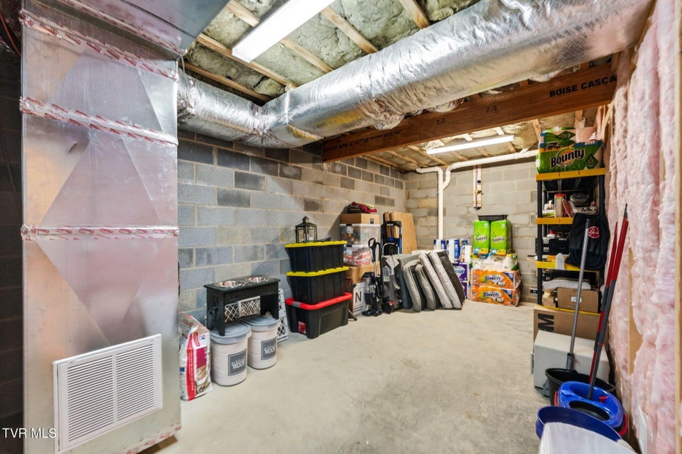 Photo #41: 3078 Calton Hill