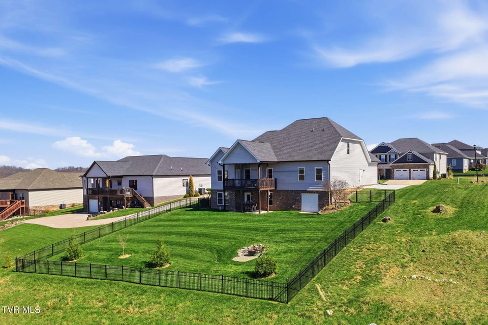 Photo #44: 3078 Calton Hill