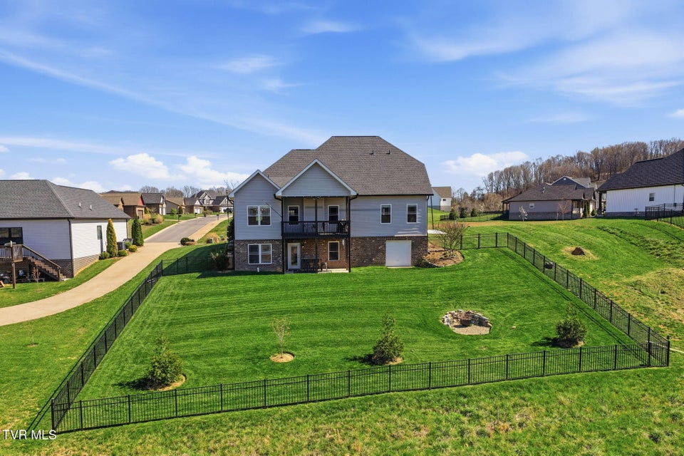 Photo #45: 3078 Calton Hill