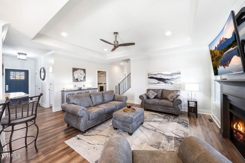 Photo #10: 3078 Calton Hill