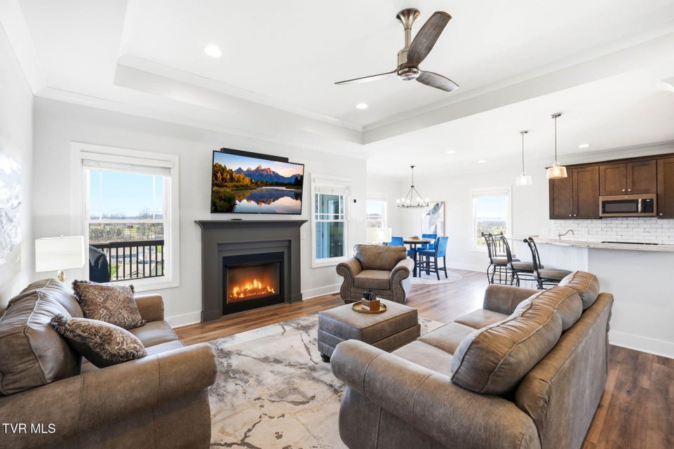 Photo #11: 3078 Calton Hill