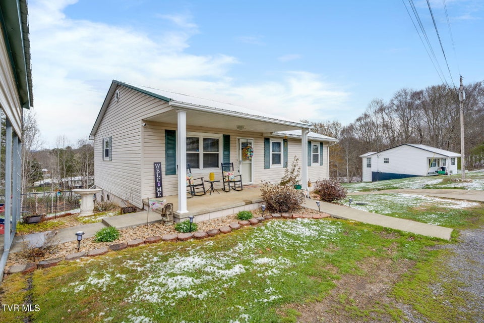 Photo #2: 131 Forest Road