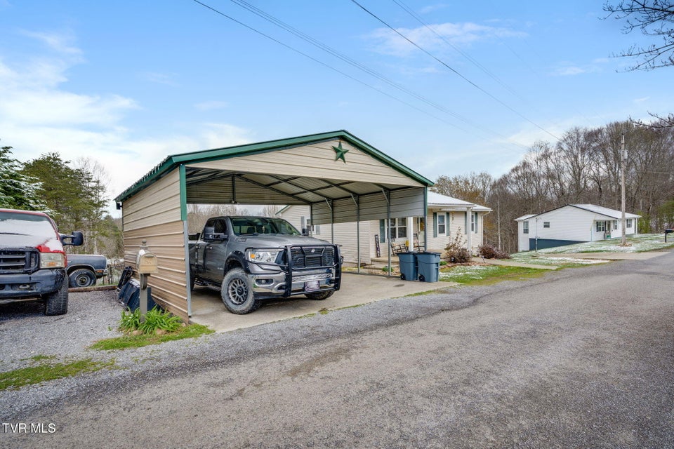 Photo #3: 131 Forest Road