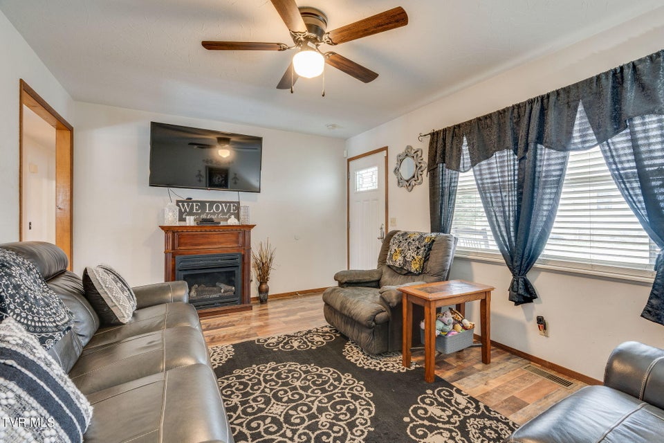 Photo #7: 131 Forest Road