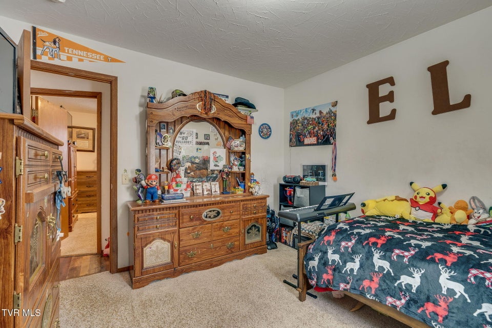 Photo #16: 131 Forest Road