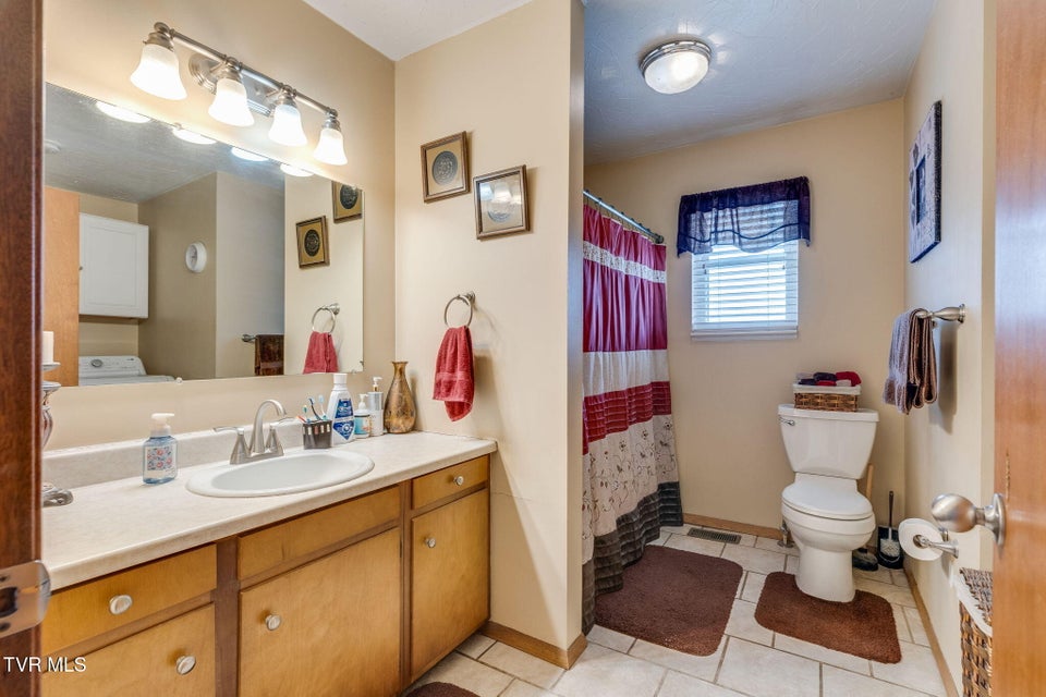 Photo #17: 131 Forest Road