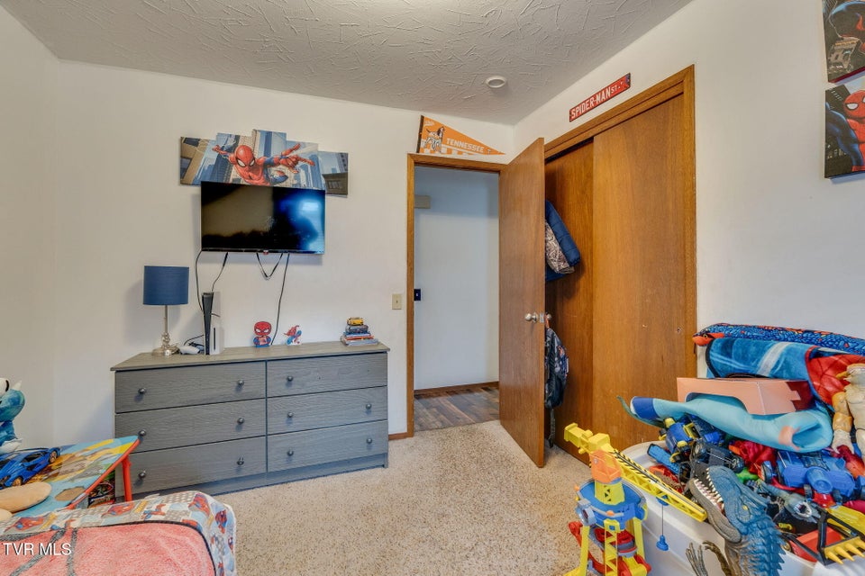 Photo #20: 131 Forest Road