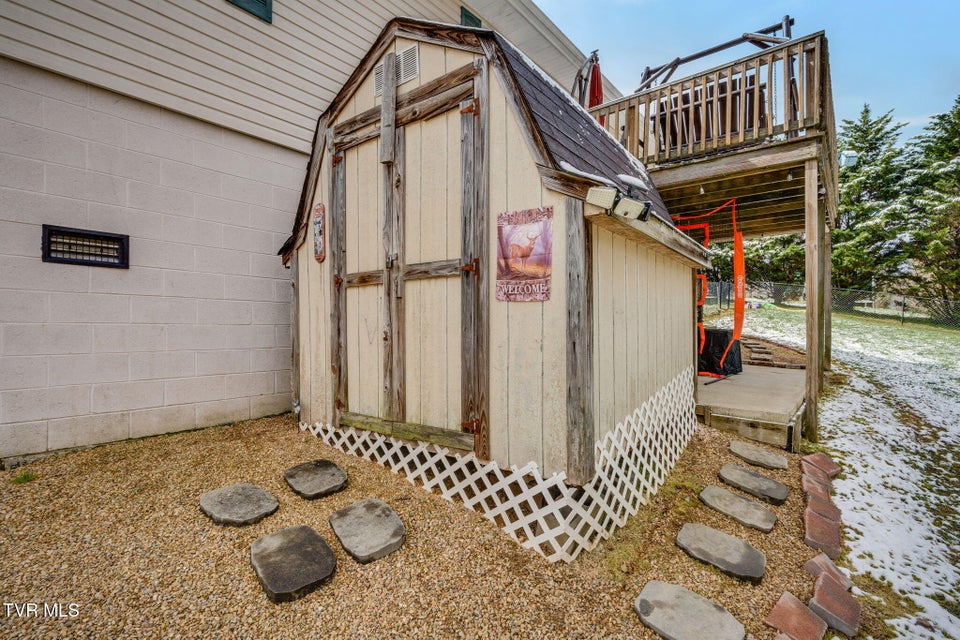 Photo #26: 131 Forest Road