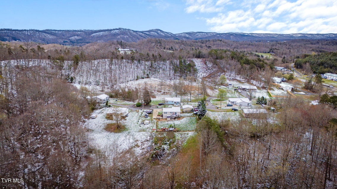 Photo #33: 131 Forest Road