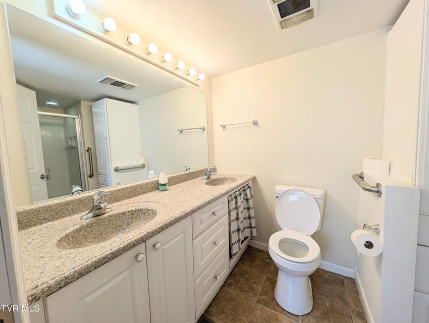 Photo #16: 11510 Dogwood Lane