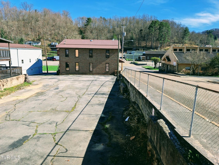 Photo #5: 133 Mcclure Avenue