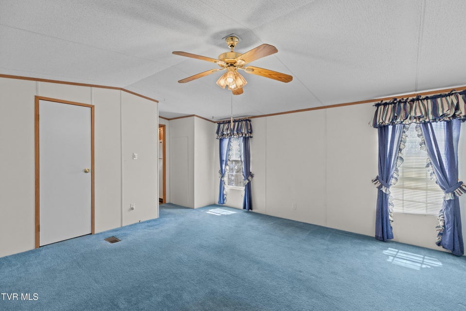 Photo #13: 286 Prospect Road