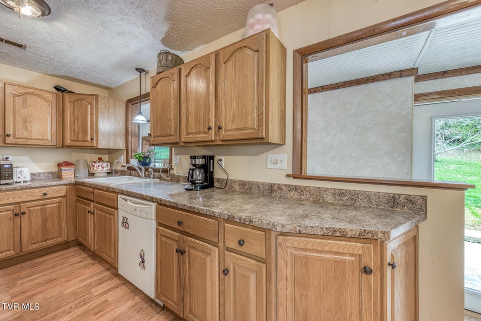 Photo #18: 220 Hillsboro Drive