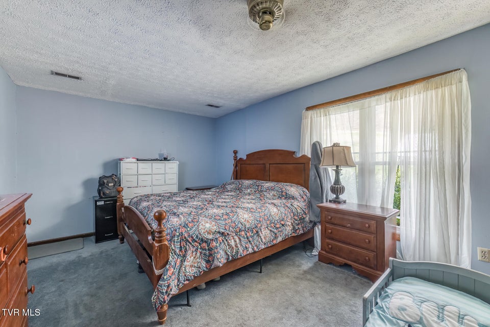 Photo #22: 220 Hillsboro Drive