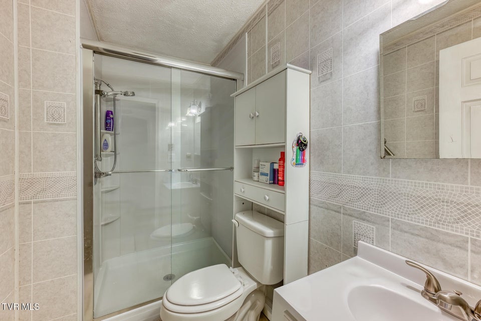 Photo #24: 220 Hillsboro Drive