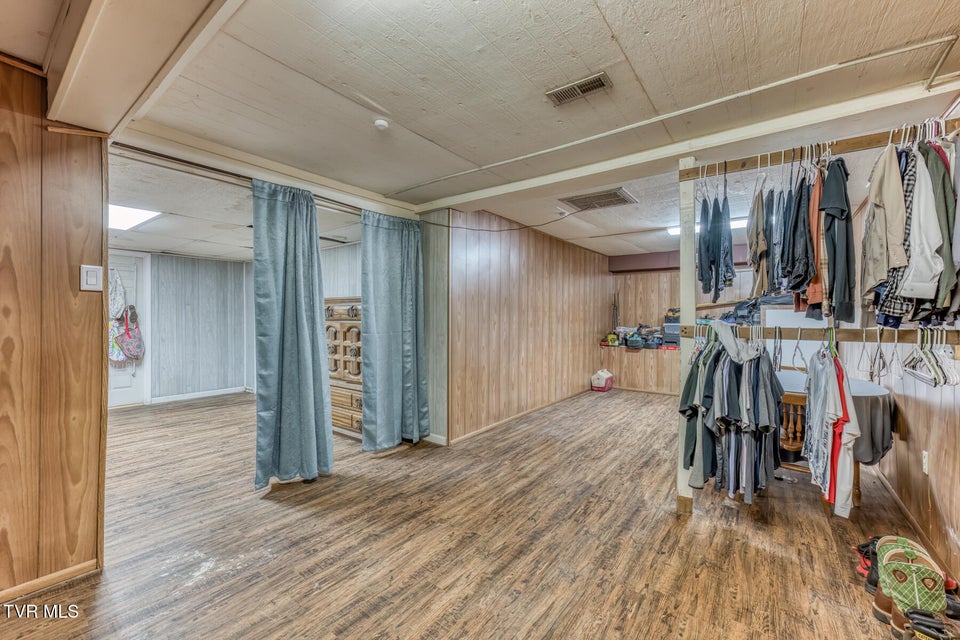 Photo #33: 220 Hillsboro Drive