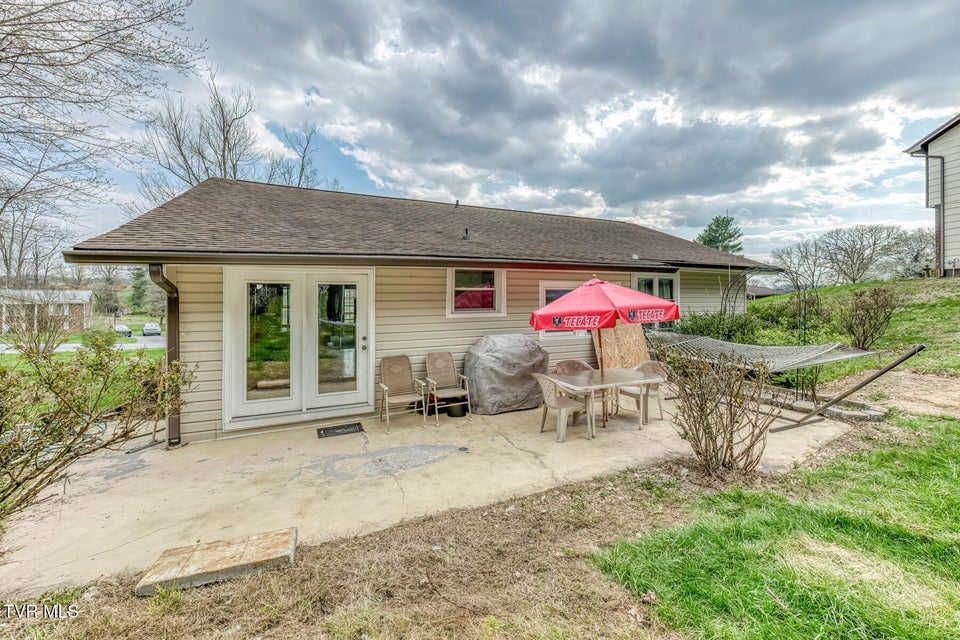 Photo #6: 220 Hillsboro Drive