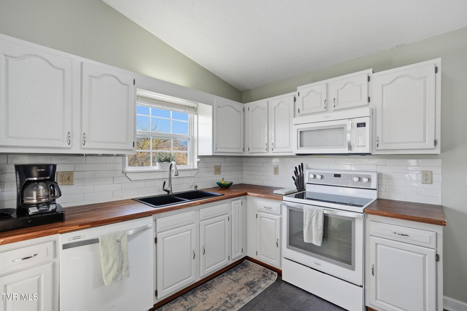 Photo #15: 1022 Justus Drive