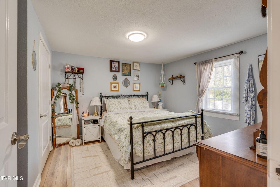 Photo #8: 1105 Miller Street