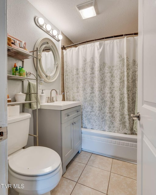 Photo #11: 1105 Miller Street