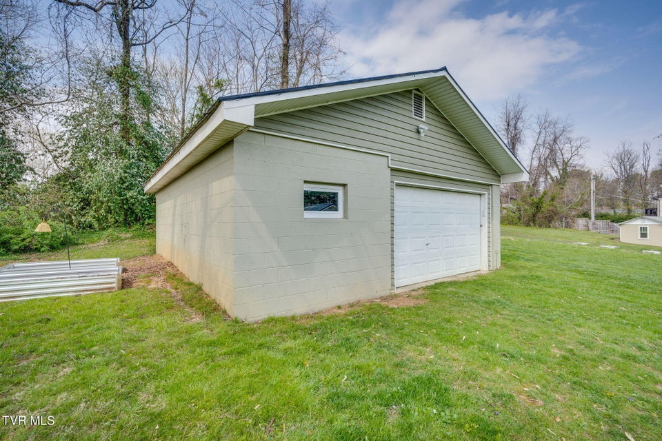 Photo #25: 1105 Miller Street