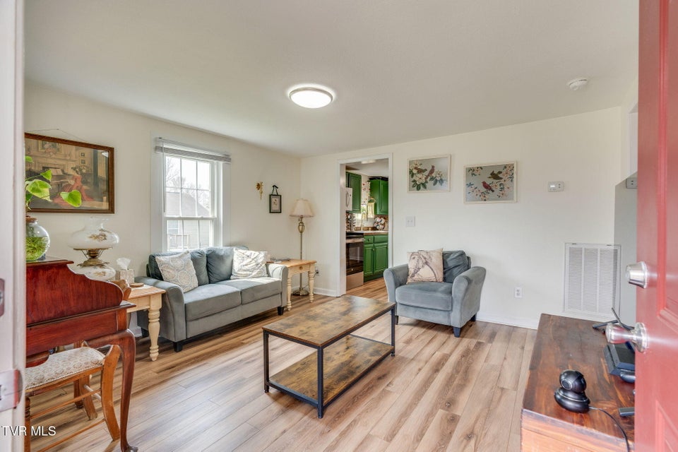 Photo #4: 1105 Miller Street