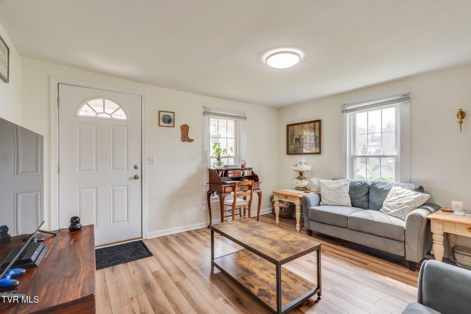 Photo #5: 1105 Miller Street