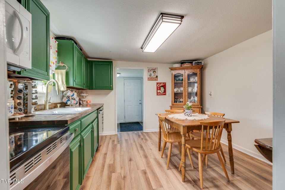 Photo #14: 1105 Miller Street