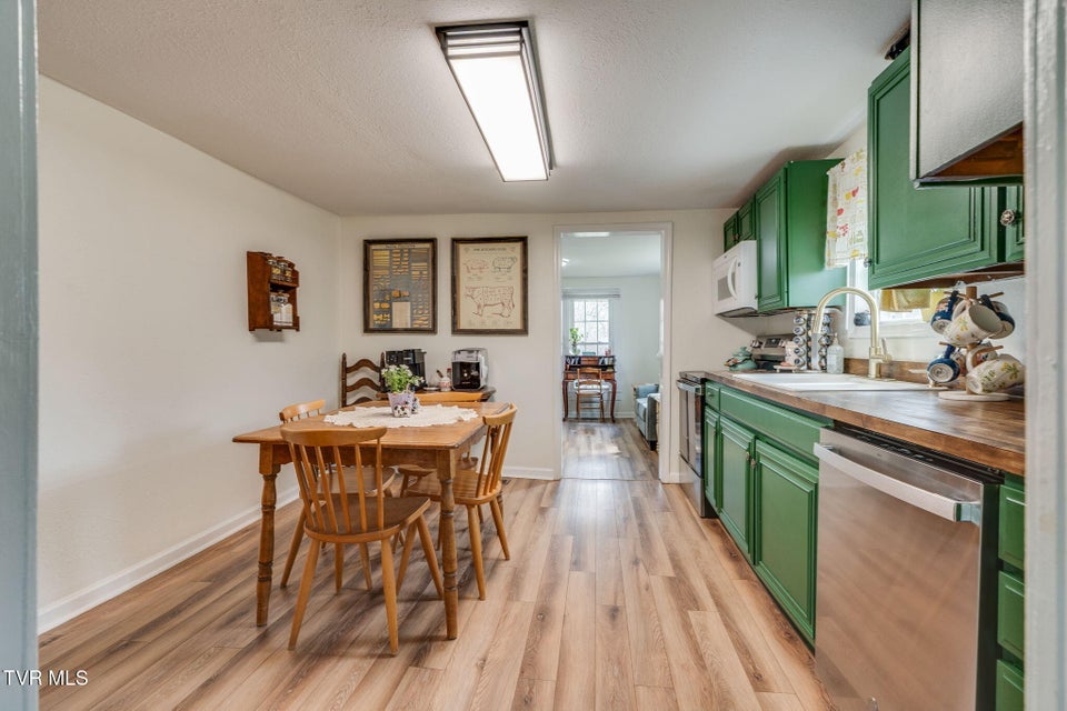 Photo #16: 1105 Miller Street