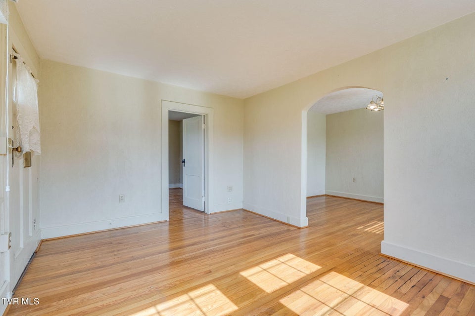 Photo #6: 1024 Mckinney Avenue