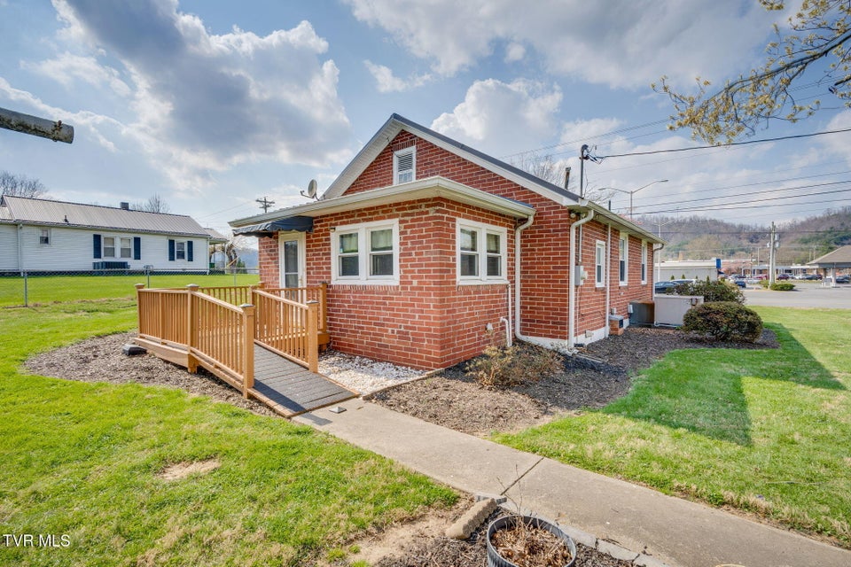 Photo #22: 1024 Mckinney Avenue