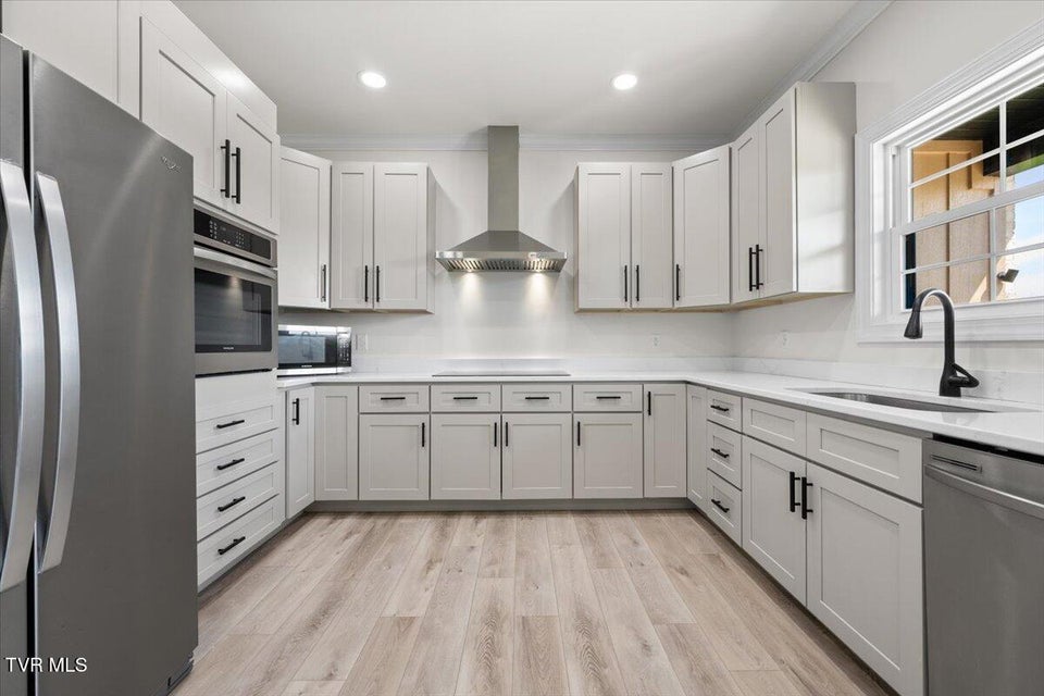 Photo #17: 12119 Lasalle Court