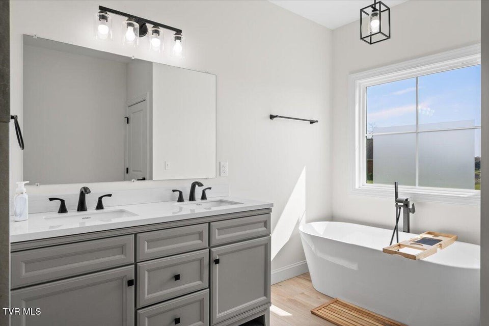 Photo #27: 12119 Lasalle Court