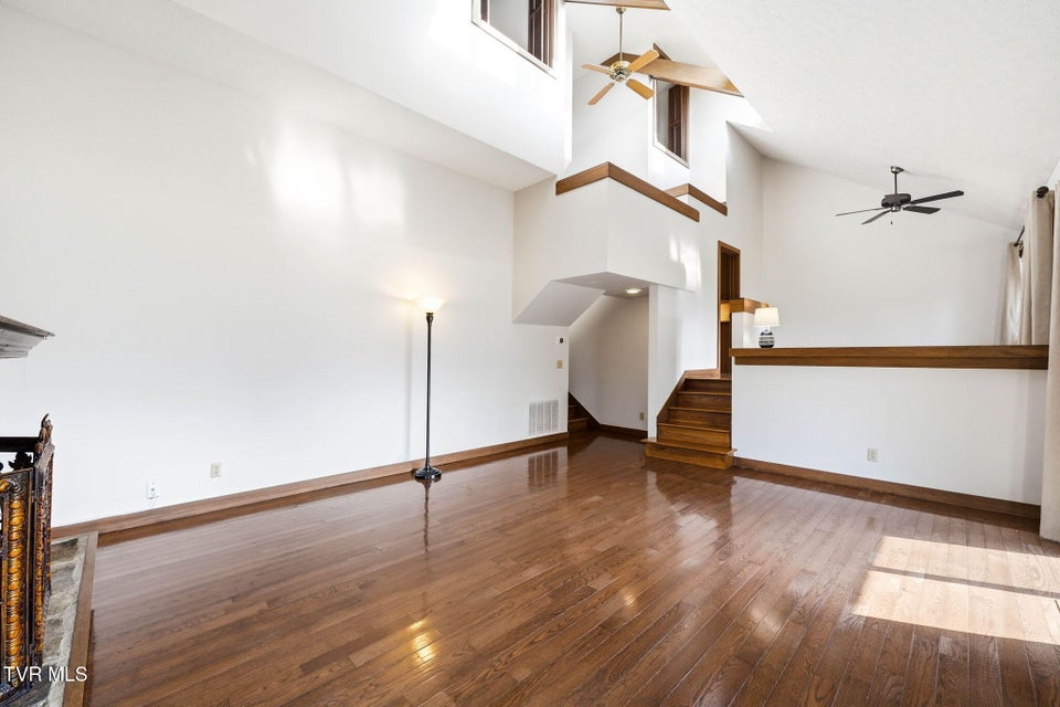 Photo #14: 136 Columbine Road