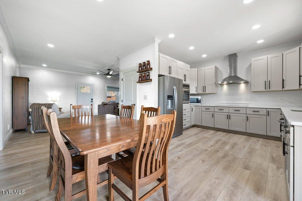 Photo #16: 12119 Lasalle Court