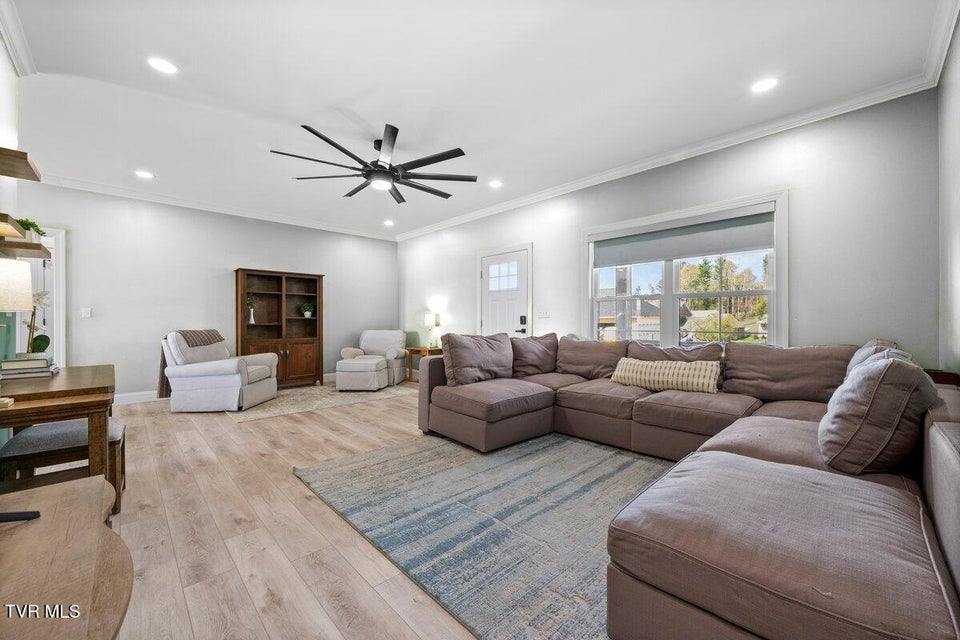 Photo #12: 12119 Lasalle Court