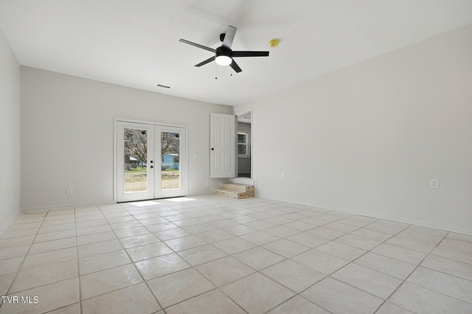 Photo #7: 309 Heaton Street