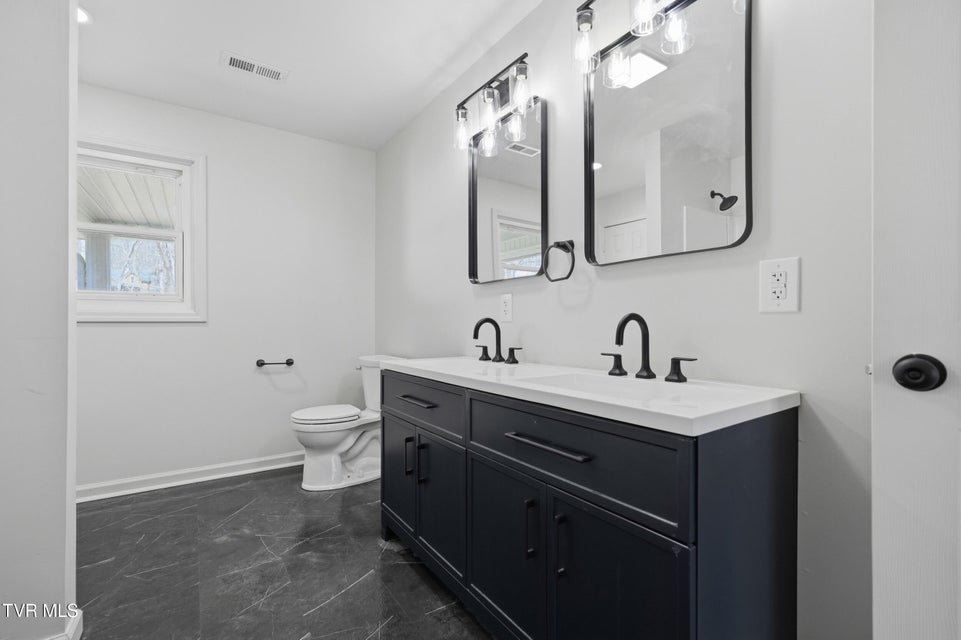 Photo #17: 309 Heaton Street