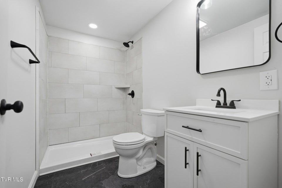 Photo #25: 309 Heaton Street