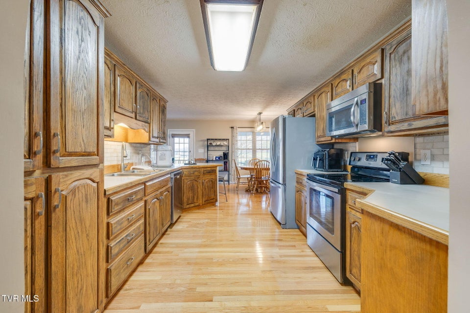 Photo #18: 300 Riverview Drive