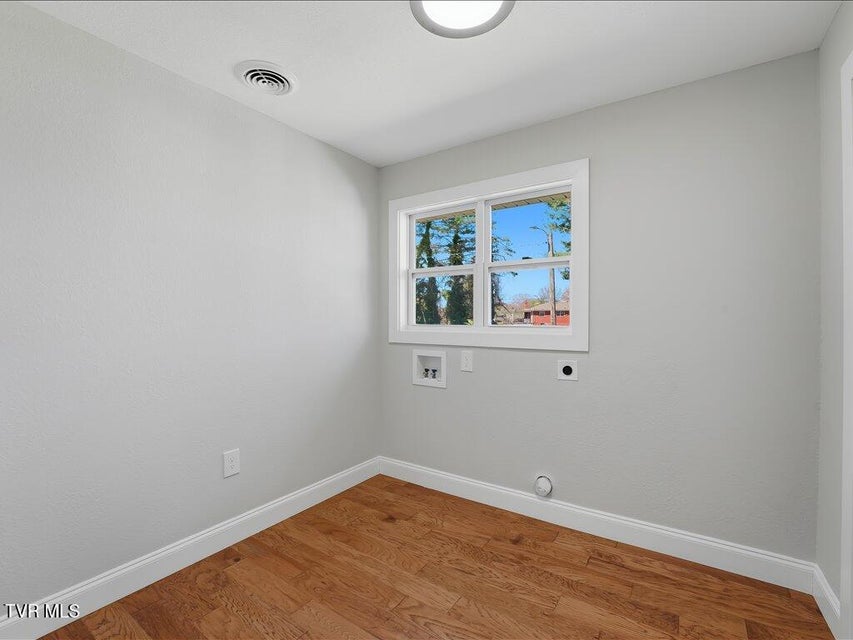 Photo #16: 452 Wilder Street