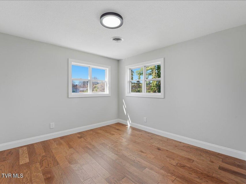 Photo #20: 452 Wilder Street