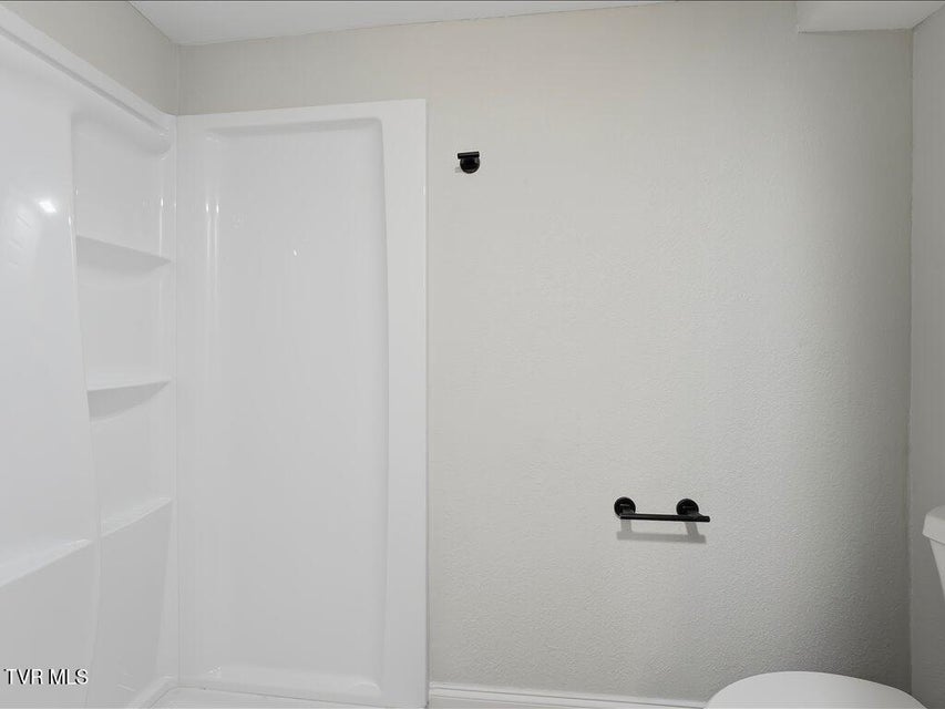 Photo #33: 452 Wilder Street