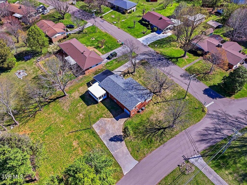 Photo #44: 452 Wilder Street