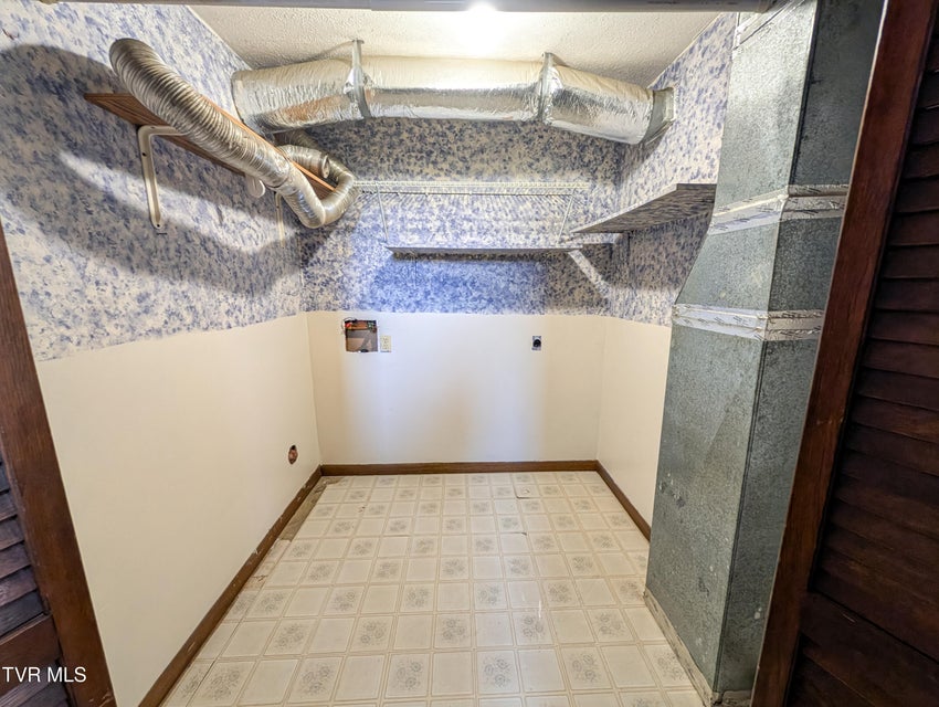 Photo #17: 464 Springfield Drive