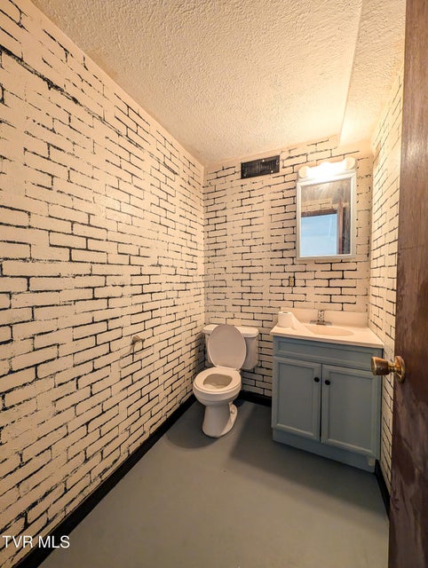 Photo #20: 464 Springfield Drive