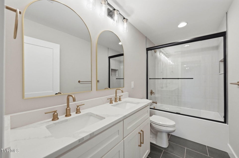 Photo #18: 304 Monroe Drive