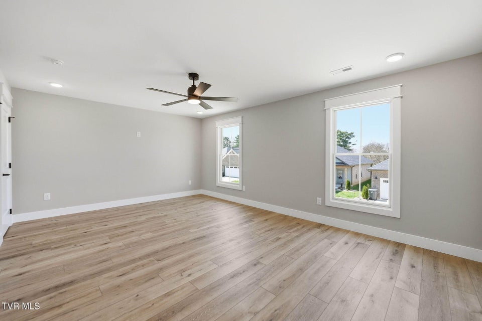 Photo #20: 304 Monroe Drive