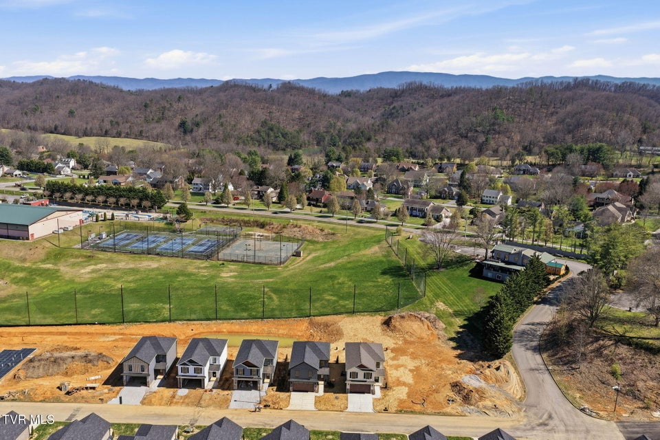 Photo #33: 304 Monroe Drive