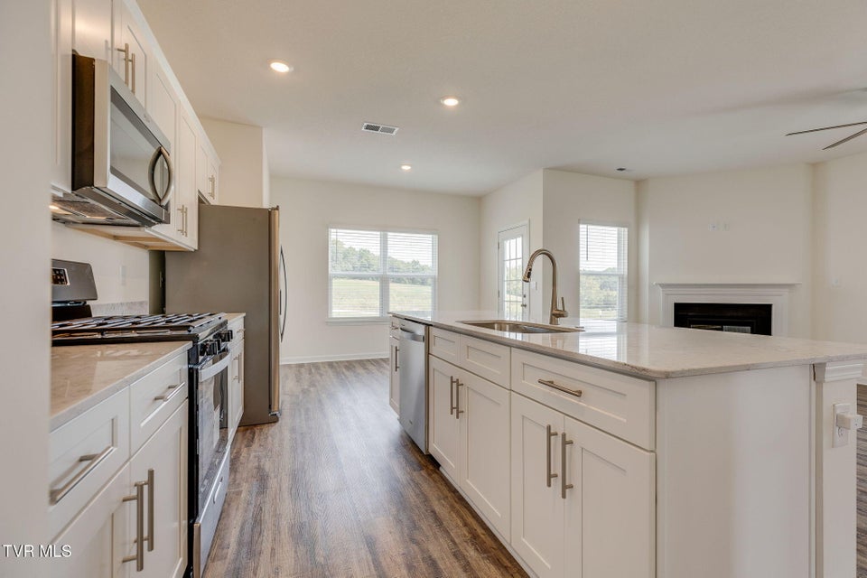 Photo #16: 804 Pinhoti Street